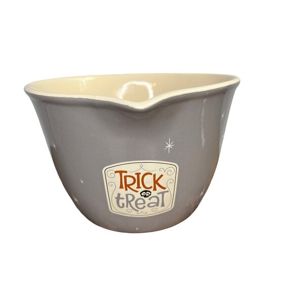 Disney Mickey Mouse Minnie Halloween Trick or Treat Mixing Batter Bowl NWOT - Picture 2 of 11